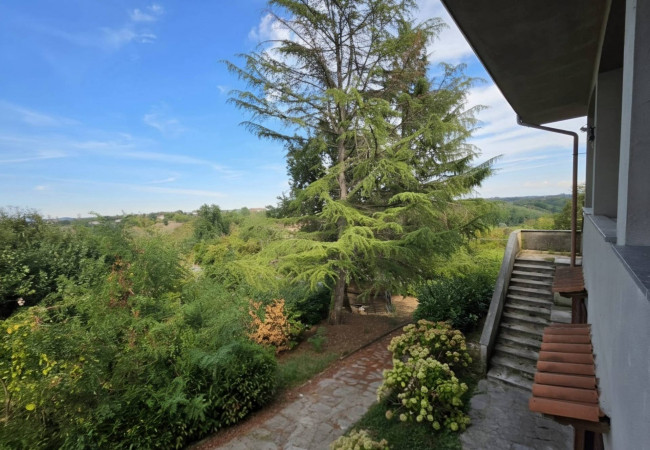 Villa in vendita a Portacomaro