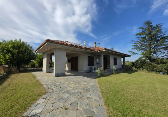 Villa in vendita a Portacomaro