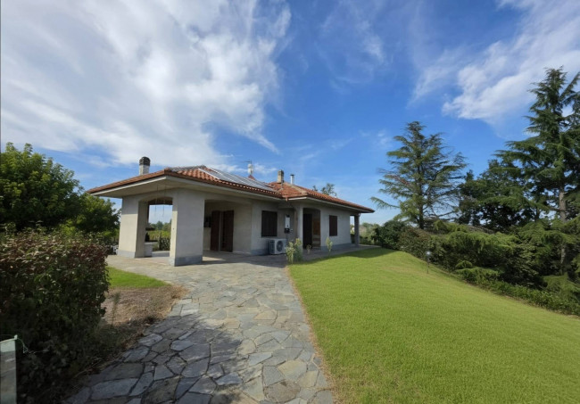 Villa in vendita a Portacomaro