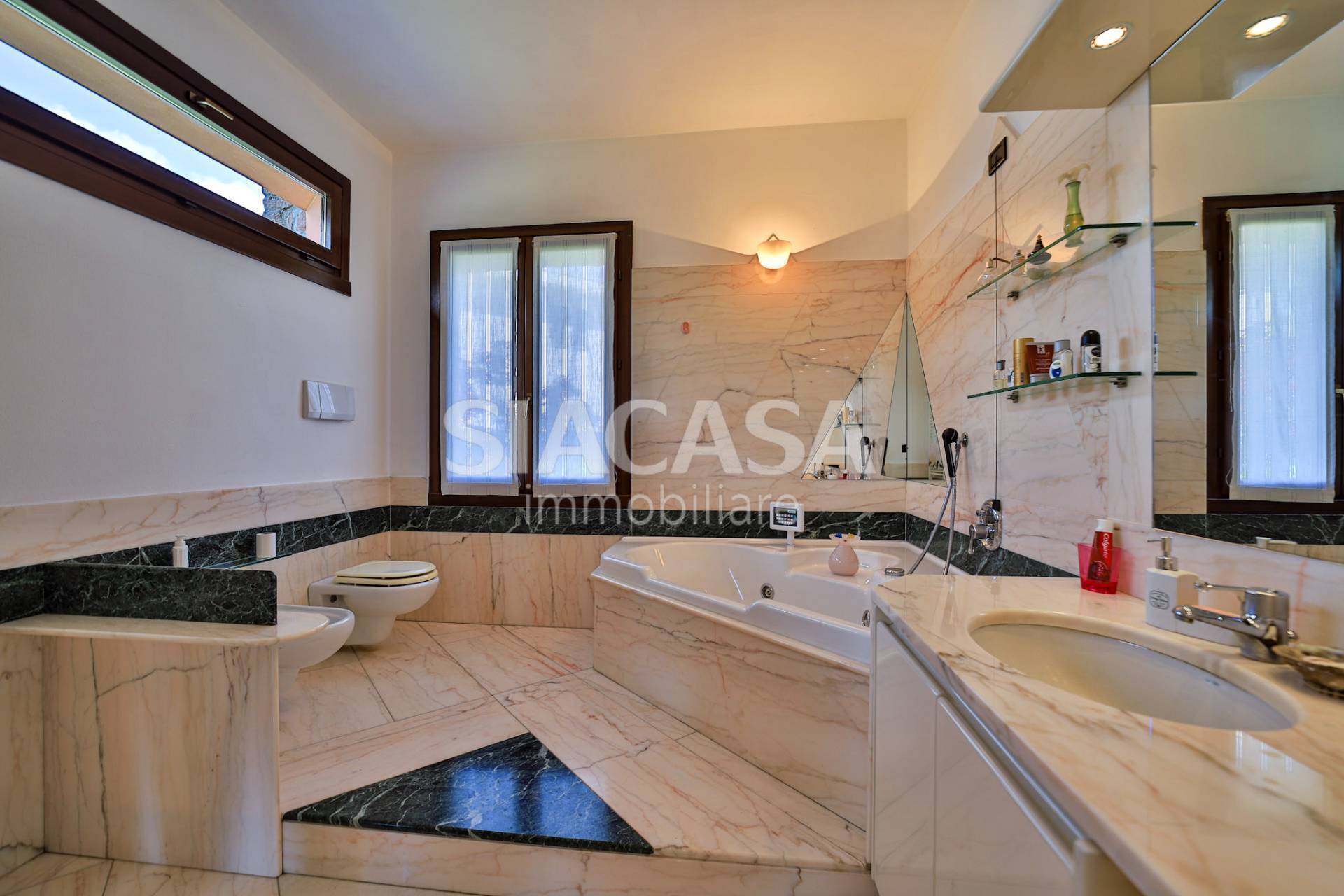 Villa in vendita a Bernareggio (MB)