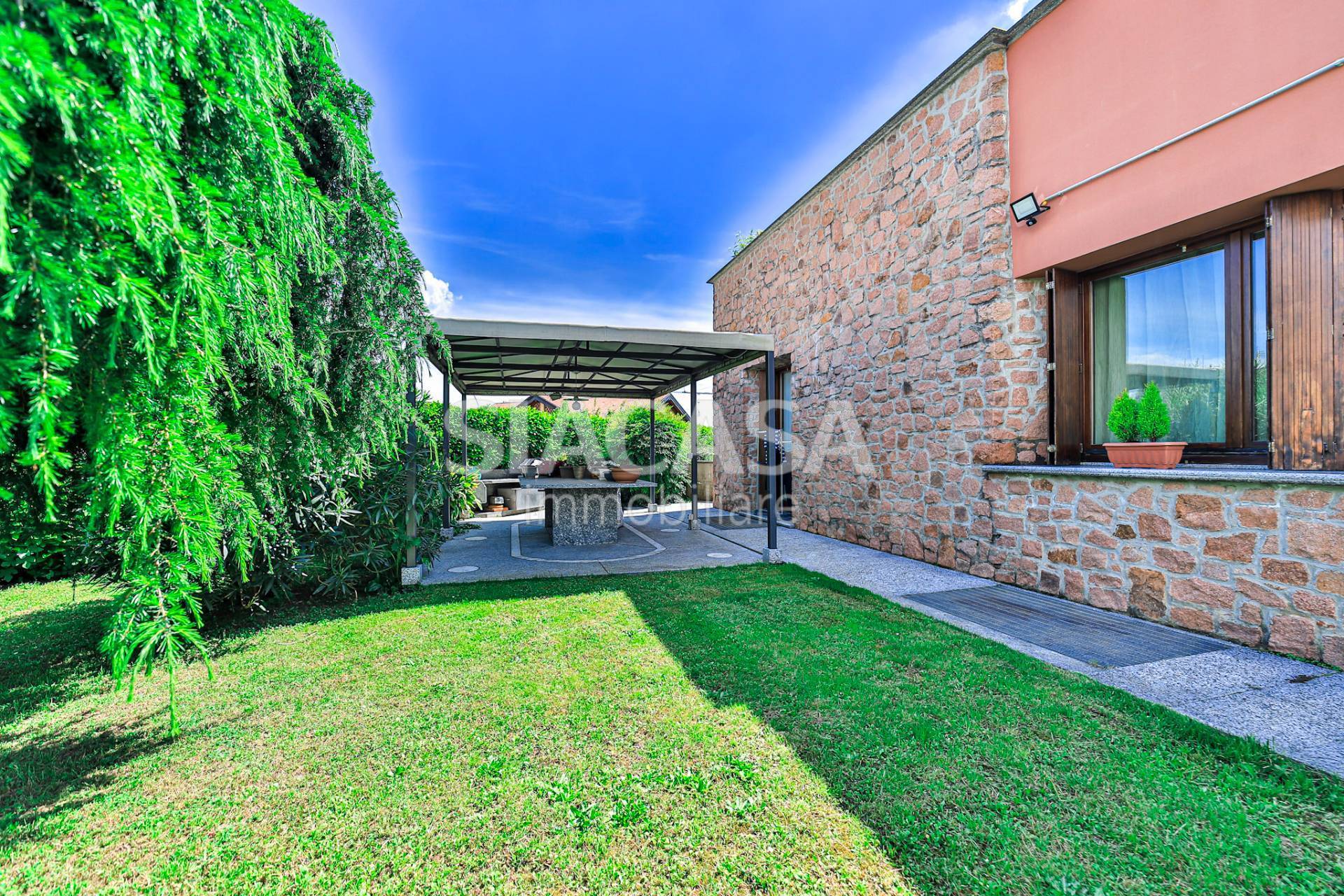 Villa in vendita a Bernareggio (MB)
