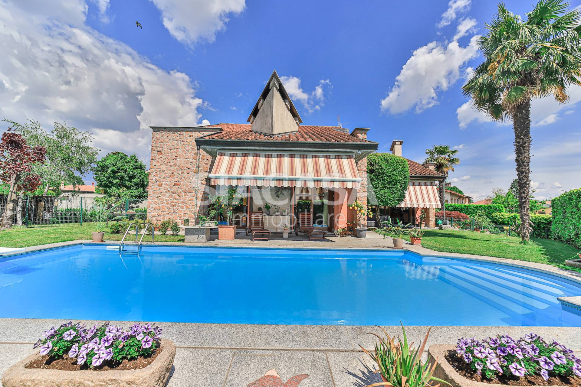 Villa in vendita a Bernareggio (MB)
