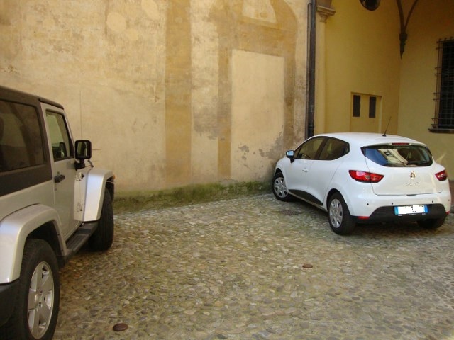 Box auto - Posto auto BOLOGNA affitto  Centro storico  BolognaCentro Srl