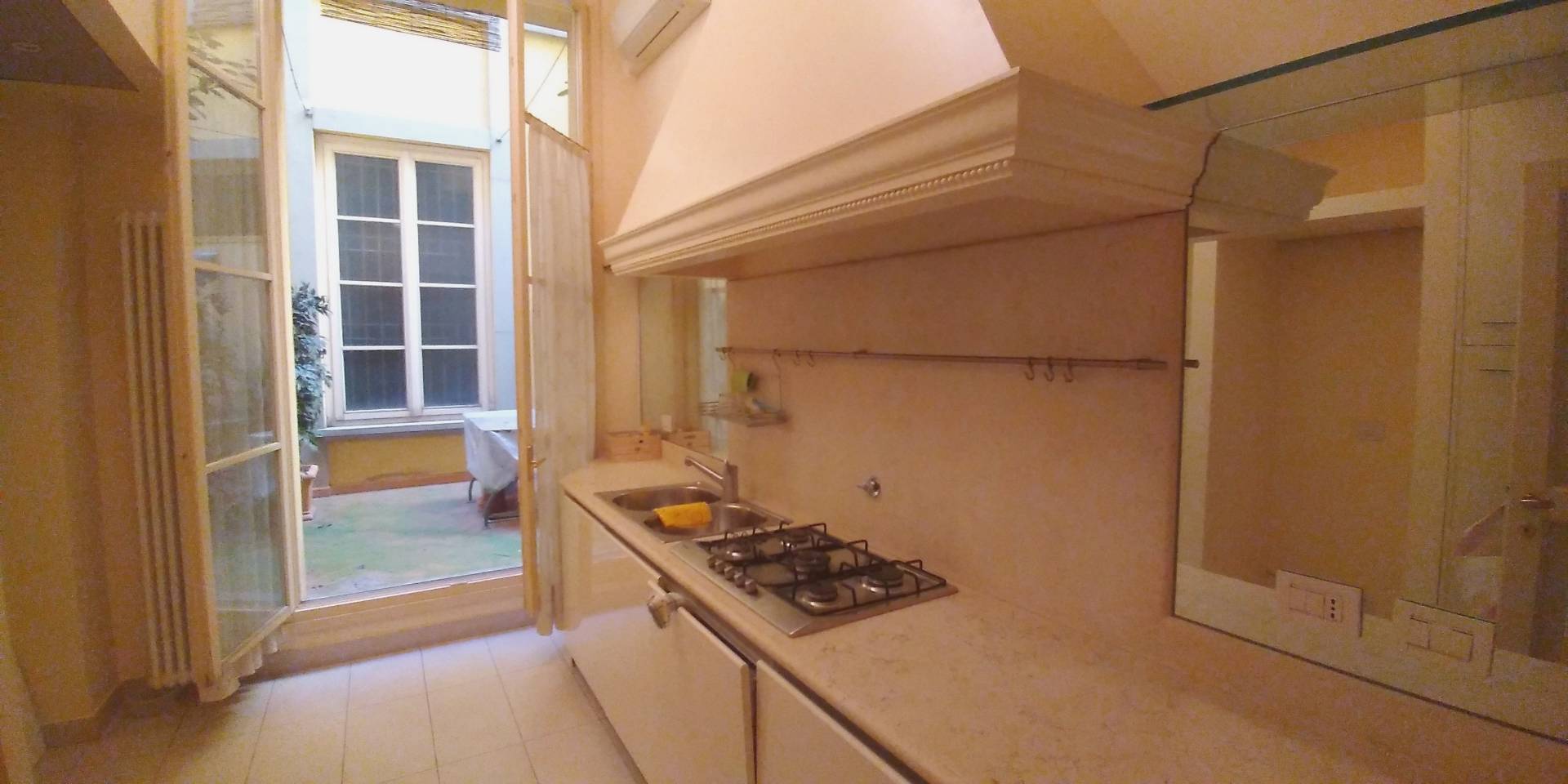 Appartamento BOLOGNA affitto  Centro storico  BolognaCentro Srl