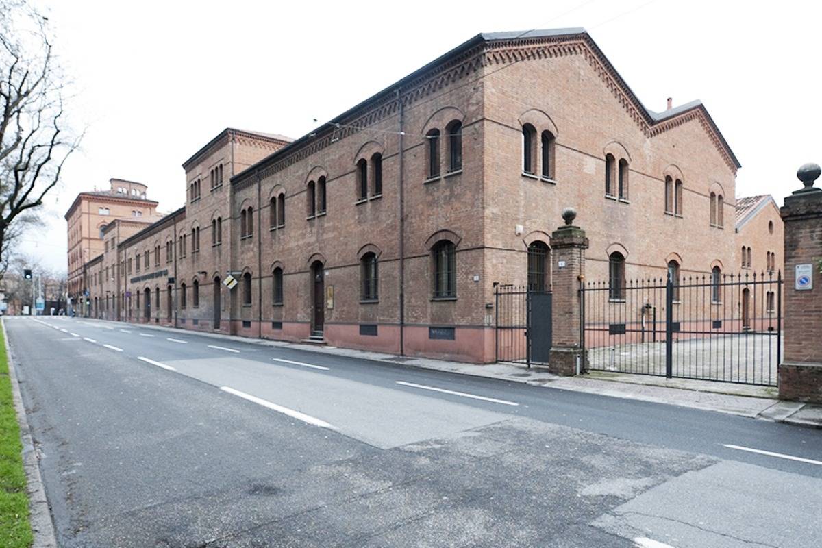 Fondo commerciale in vendita a Lame, Bologna (BO)