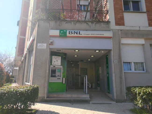 Fondo commerciale in vendita a Massarenti, Bologna (BO)