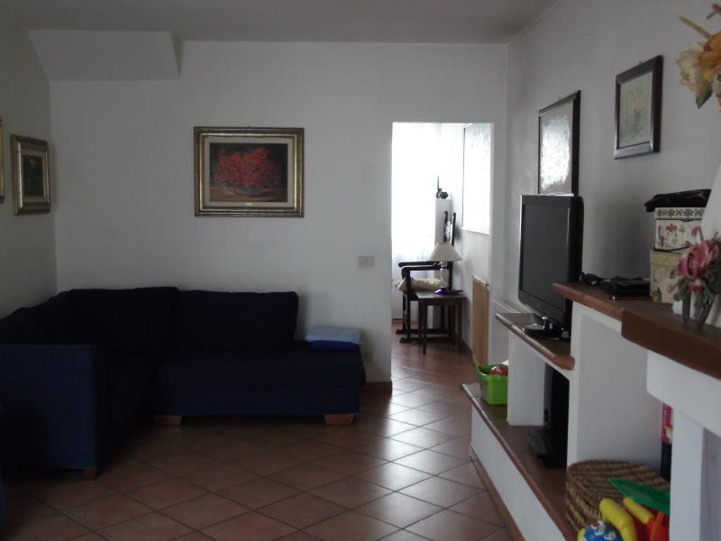 Villa Unifamiliare - Indipendente CAMAIORE vendita  Lido di Camaiore  L