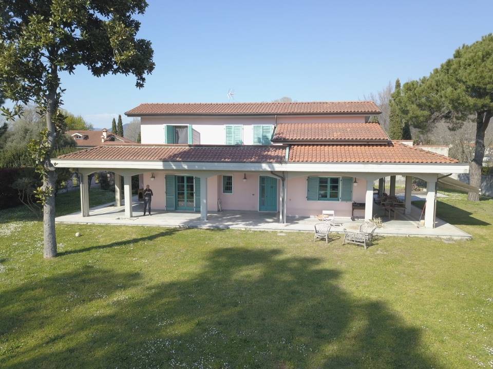 Villa CARRARA vendita  Marina di Carrara  L