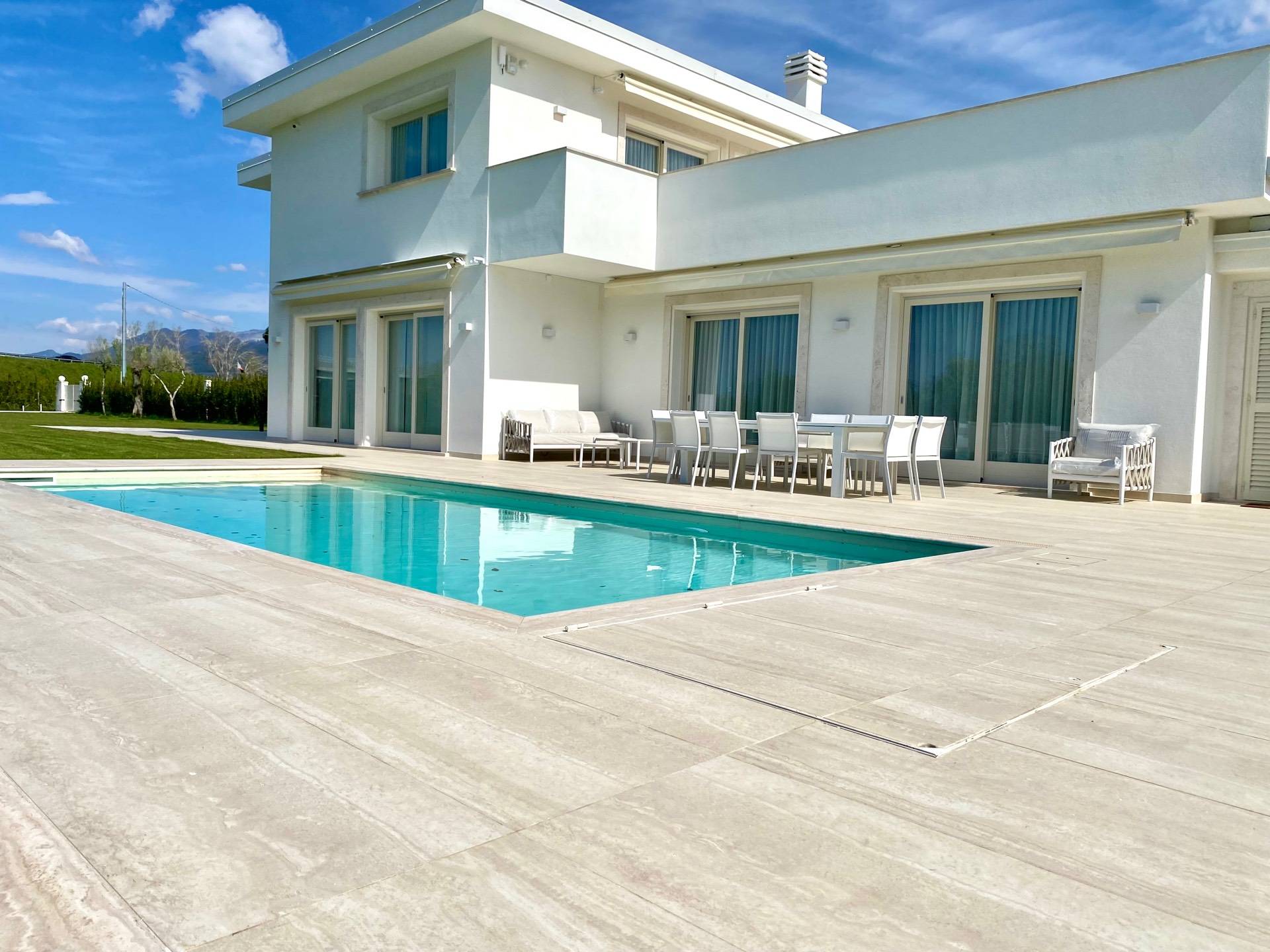 Villa for rent in Pietrasanta