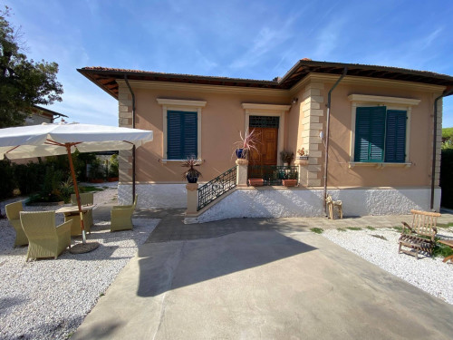 Villa for rent in Forte dei Marmi