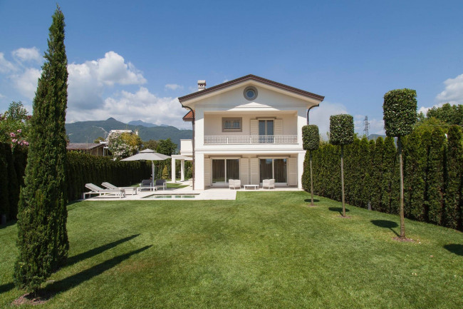 Villa in vendita a Forte dei Marmi