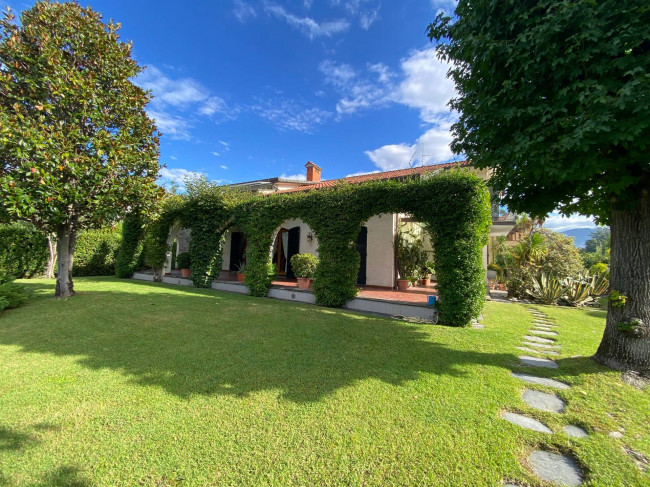 Villa in vendita a Forte dei Marmi