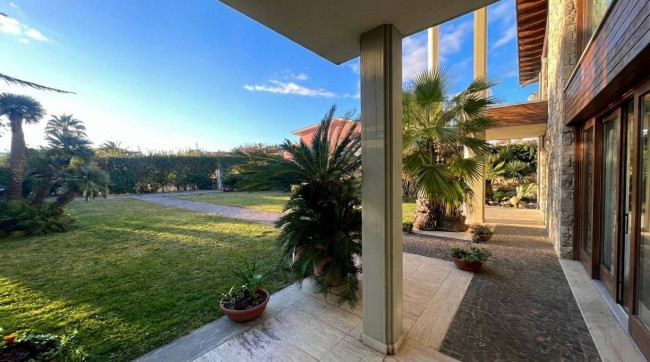 Appartamento in vendita a Viareggio