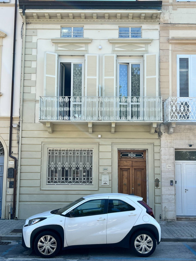 Private house for sale in Viareggio
