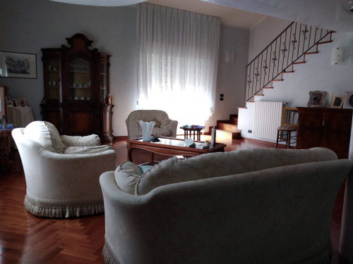 Villa bifamiliare in vendita a Ferrazzano