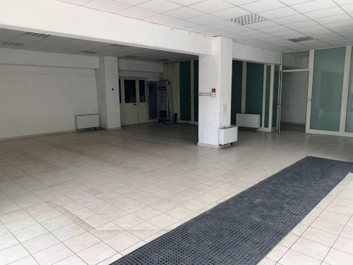 Locale commerciale in affitto a Campobasso