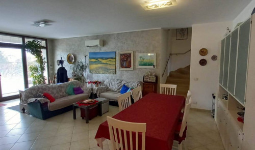 Villa bifamiliare in vendita a Campobasso
