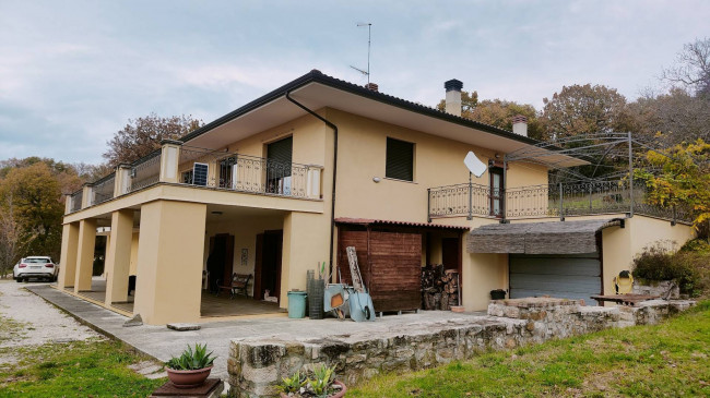 Villa singola in vendita a Oratino