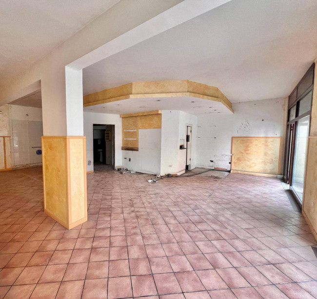 Locale commerciale in affitto a Campobasso