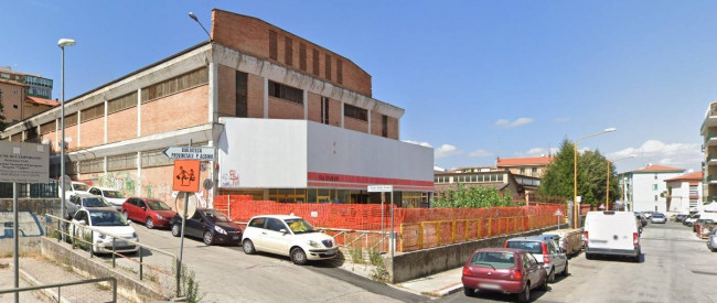 Locale commerciale in vendita a Campobasso