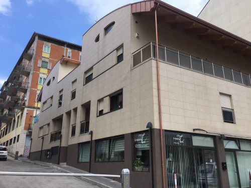 Locale commerciale in affitto a Campobasso
