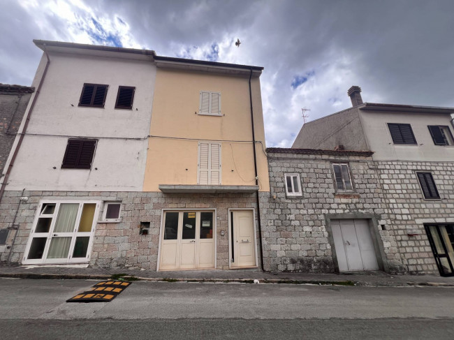 Cielo Terra in vendita a Petrella Tifernina