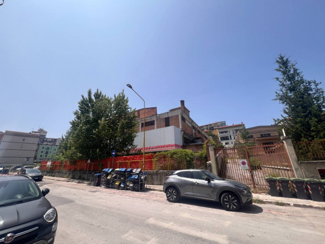 Locale commerciale in vendita a Campobasso