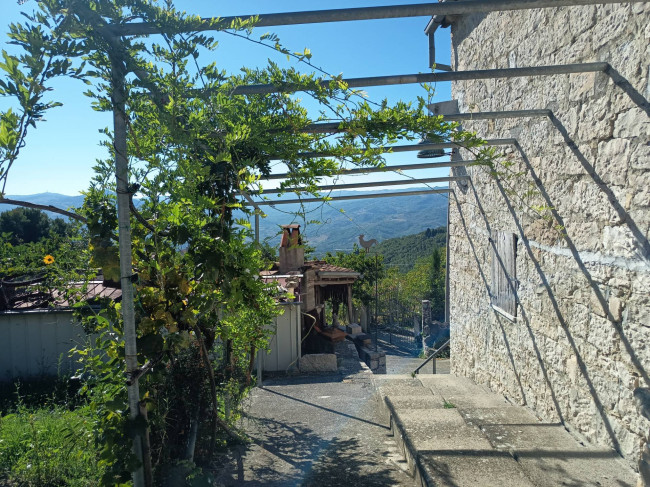 Villa bifamiliare in vendita a Castelbottaccio