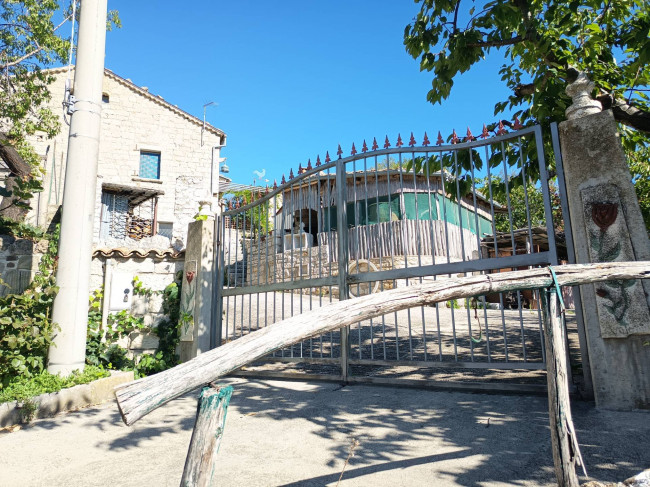 Villa bifamiliare in vendita a Castelbottaccio