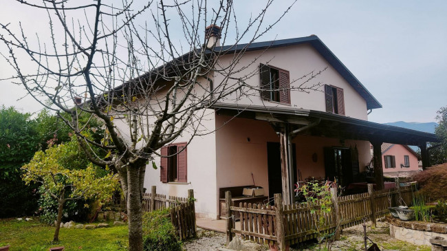 Villette a schiera in vendita a Vinchiaturo