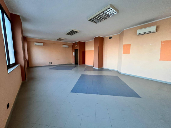 Locale commerciale in affitto a Campobasso