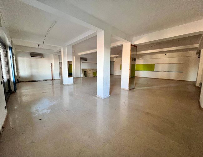 Locale commerciale in affitto a Campobasso