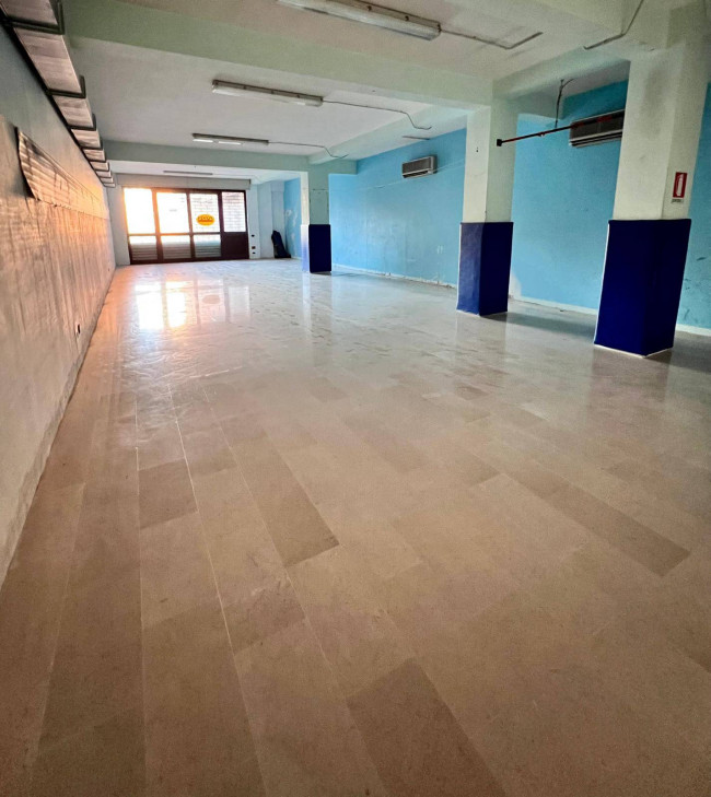 Locale commerciale in affitto a Campobasso