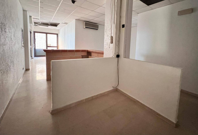 Locale commerciale in affitto a Campobasso