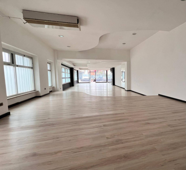 Locale commerciale in affitto a Campobasso