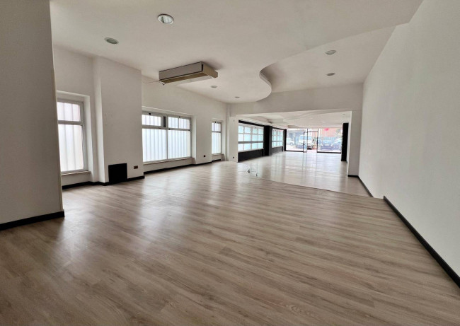 Locale commerciale in affitto a Campobasso