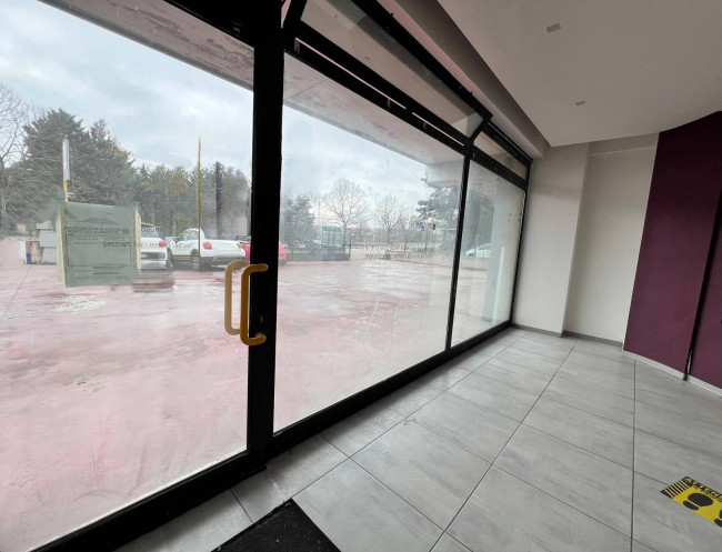 Locale commerciale in affitto a Campobasso