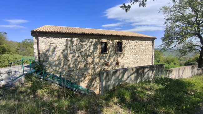 Casa singola in vendita a Mirabello Sannitico