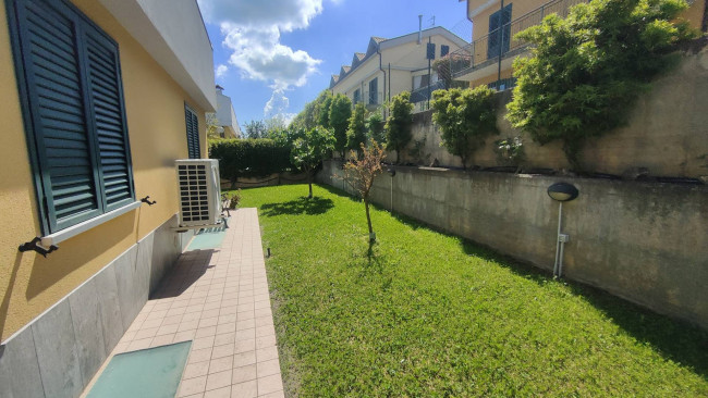 Villa bifamiliare in vendita a Ripalimosani