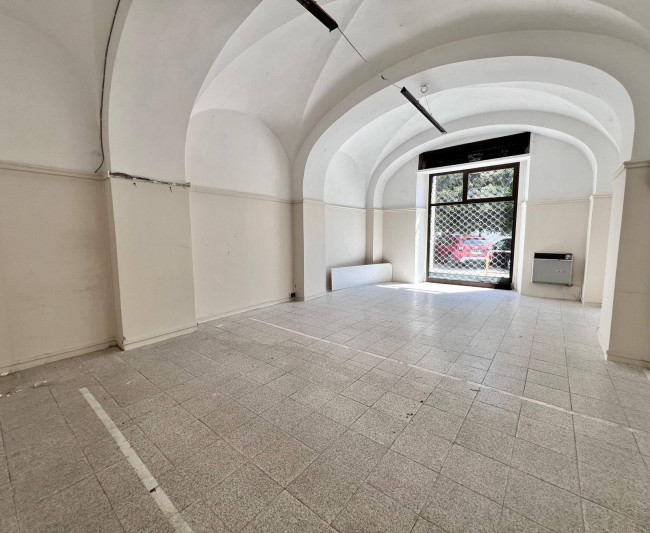 Locale commerciale in affitto a Campobasso