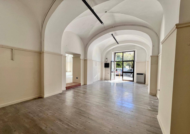Locale commerciale in affitto a Campobasso