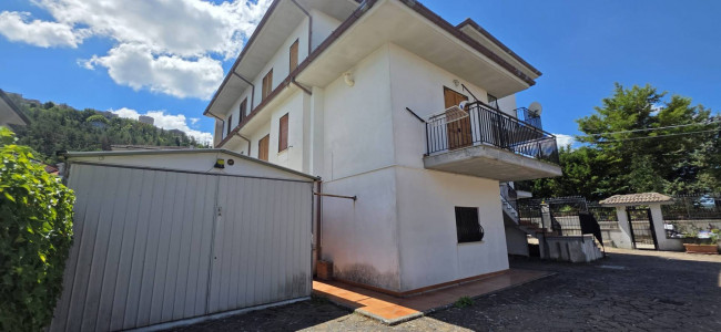 Villa bifamiliare in vendita a Ferrazzano