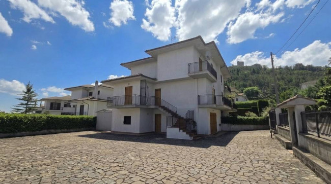 Villa bifamiliare in vendita a Ferrazzano