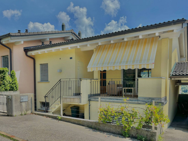 Casa in vendita a Collina d'Oro