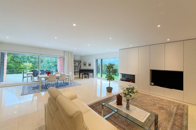 Villa singola in vendita a Lugano