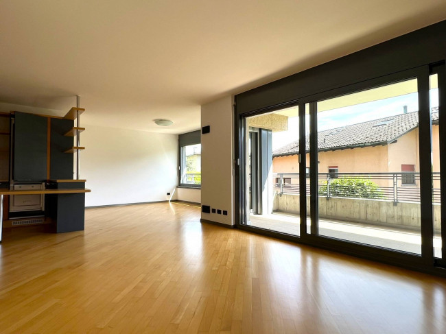 Appartamento in affitto a Collina d'Oro