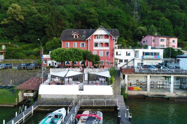 Hotel in vendita a Brusino Arsizio