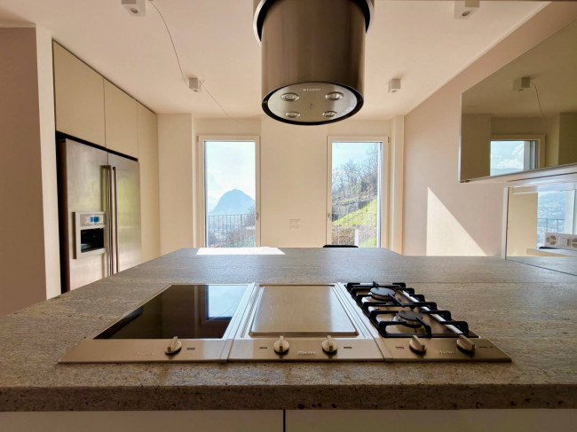 Apartment for sale in Canobbio