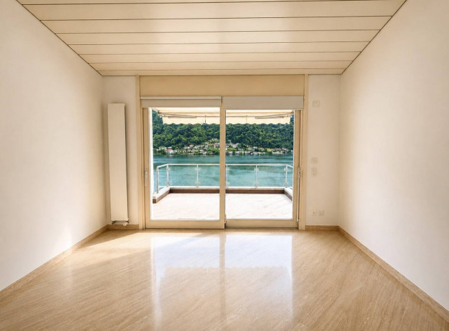 Apartment for sale in Morcote
