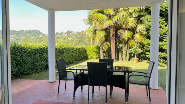 Casa / Villa in vendita a Collina d'Oro